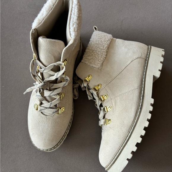 St. John's Bay Cream Lace-Up Winter Boots - Picture 3 of 6